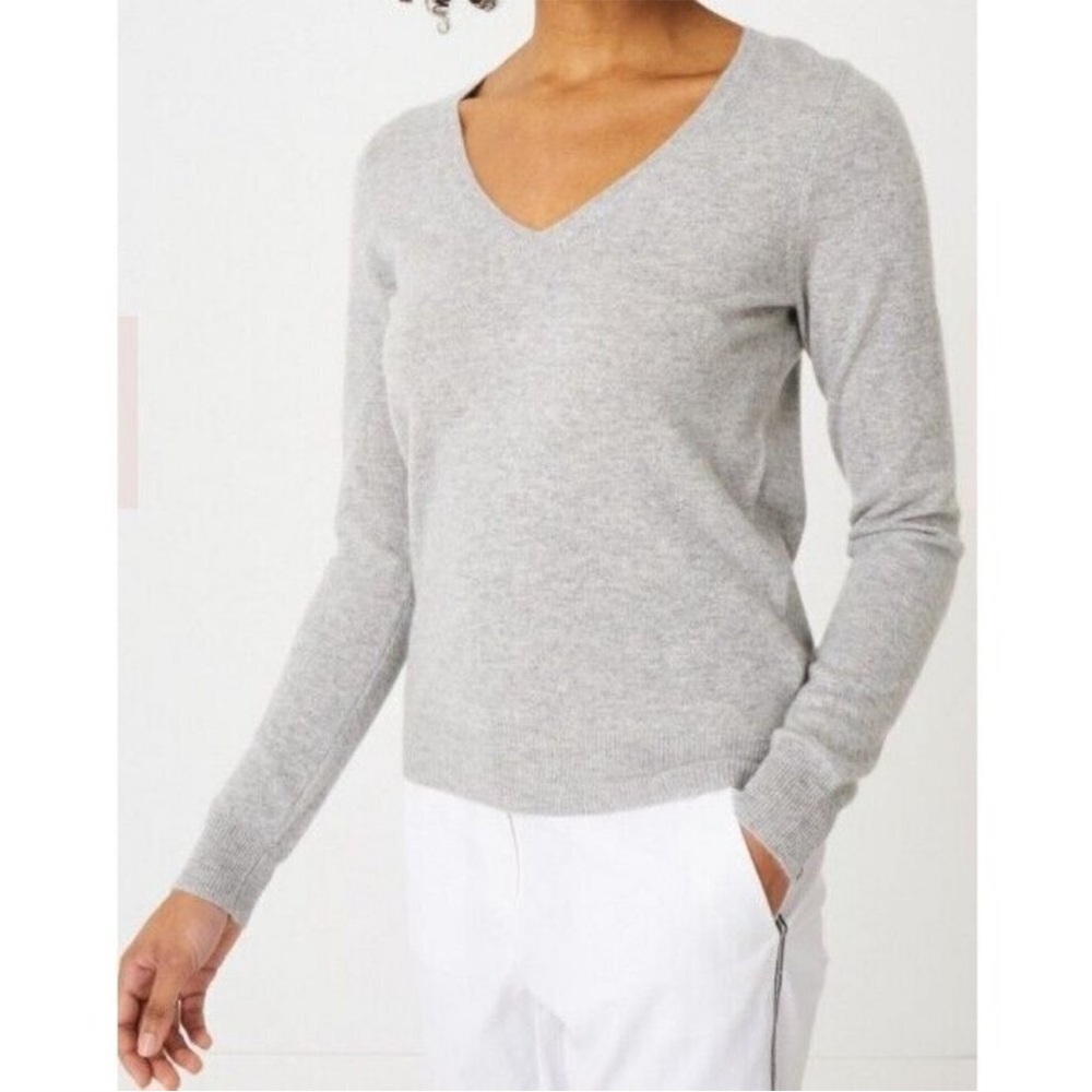 Cashmere Charter Club Luxury Gray V-Neck Women's Sweater, Size XL, Preloved